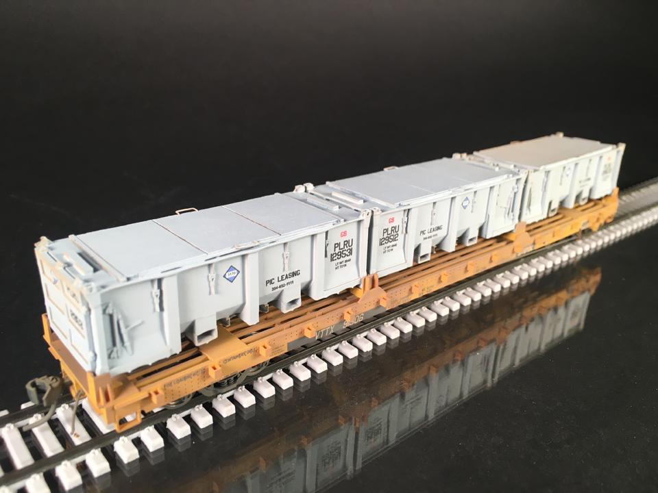 Walthers HO Scale Flatcar With Containers Protoloads